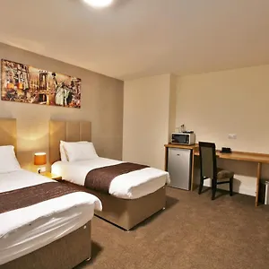 Hotel New County & Serviced By Roomsbooked ***